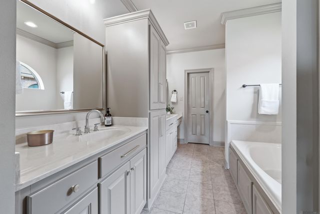 41146 Bayou Segnette Ave, Gonzales, LA 70737