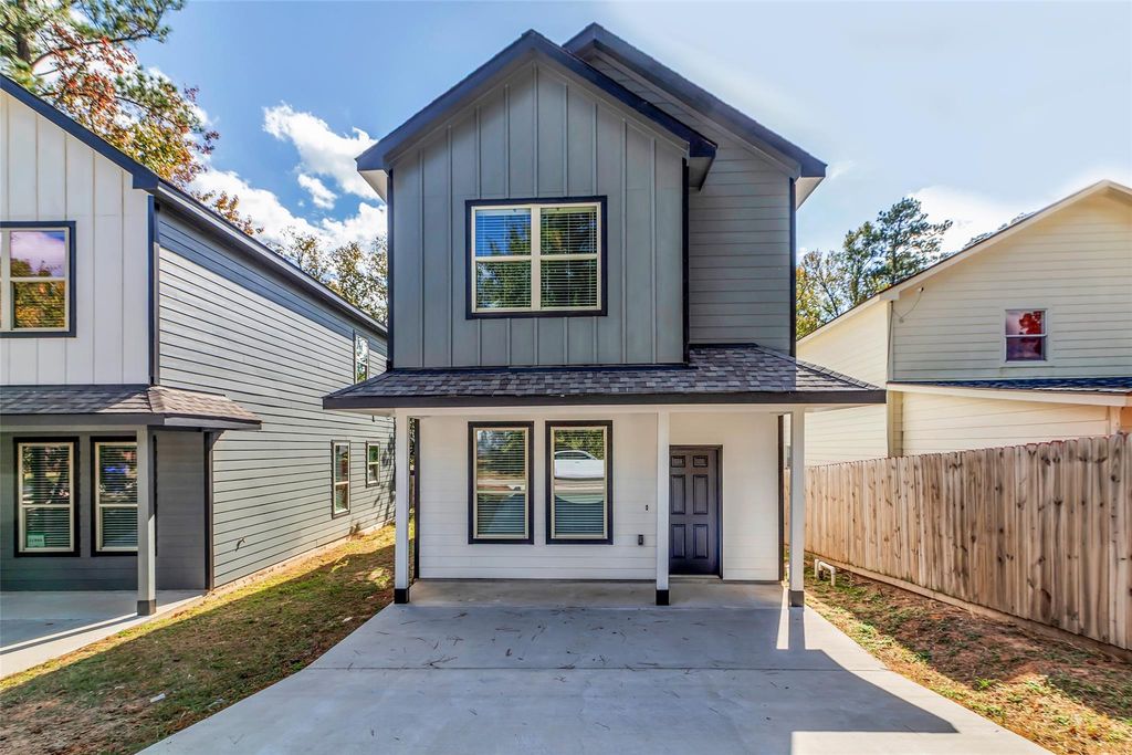11966 Canal Street, Willis, TX 77318