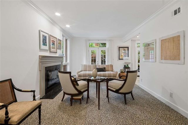 8 Willow Glen NE, Atlanta, GA 30342