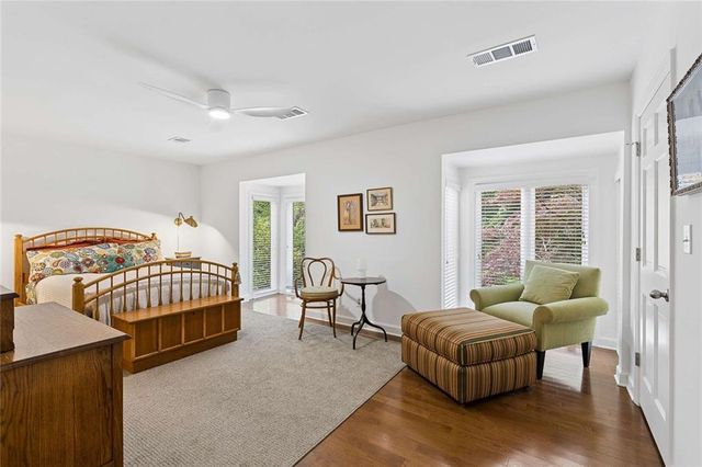 8 Willow Glen NE, Atlanta, GA 30342