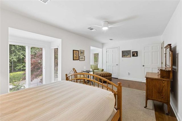 8 Willow Glen NE, Atlanta, GA 30342