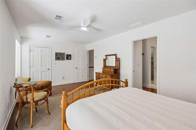8 Willow Glen NE, Atlanta, GA 30342