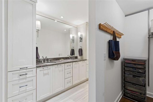 8 Willow Glen NE, Atlanta, GA 30342