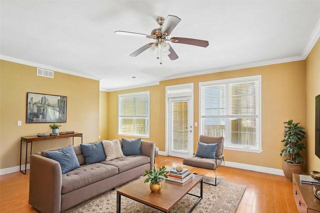 7000 Seawall Boulevard 923, Galveston, TX 77551