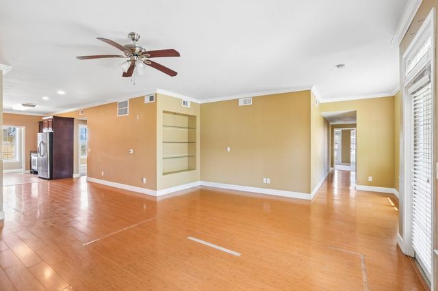 7000 Seawall Boulevard 923, Galveston, TX 77551