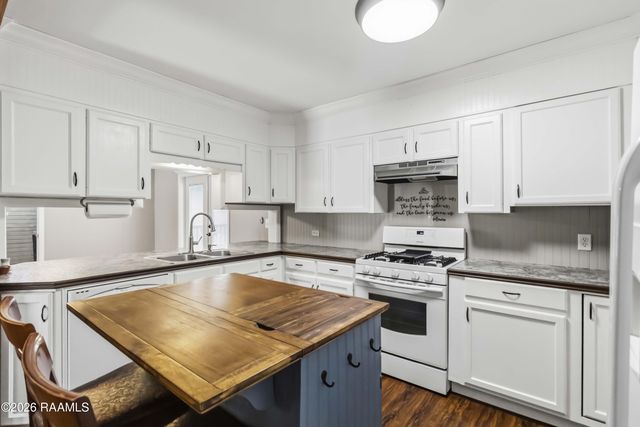 720 W Lastie Street, Erath, LA 70533