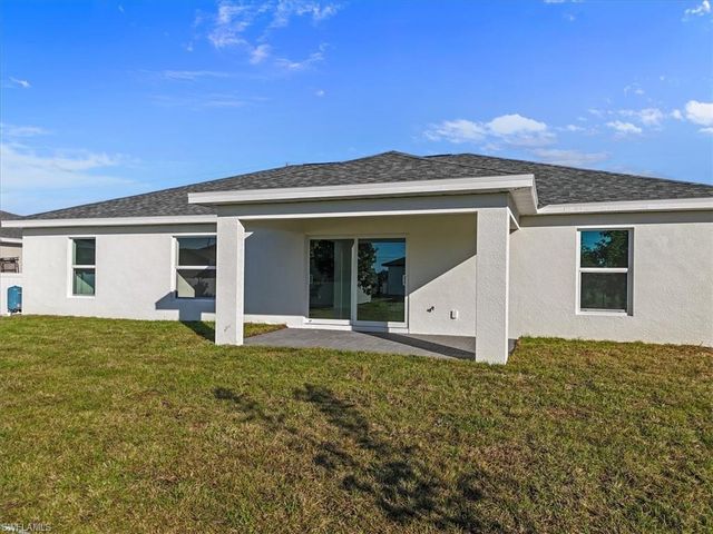 1010 NW 8th PL, Cape Coral, FL 33993