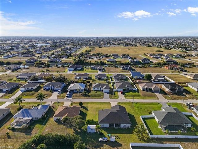 1010 NW 8th PL, Cape Coral, FL 33993