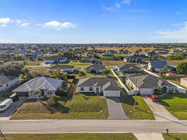 1010 NW 8th PL, Cape Coral, FL 33993