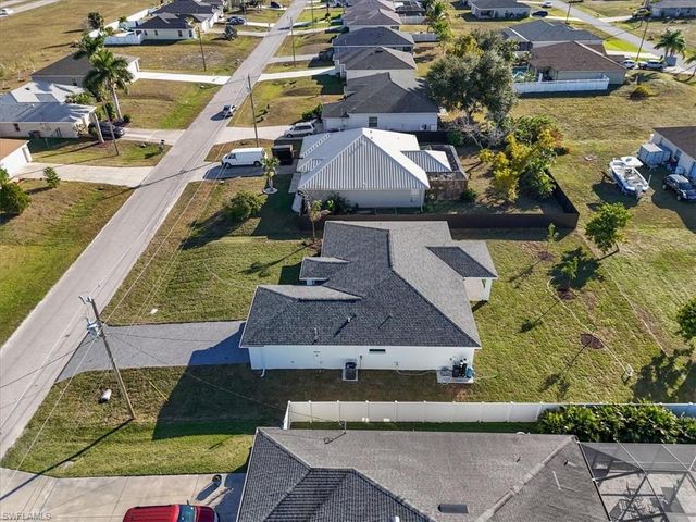 1010 NW 8th PL, Cape Coral, FL 33993