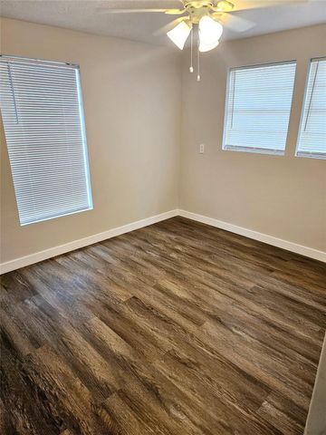 712 Stowell Street, Anahuac, TX 77514