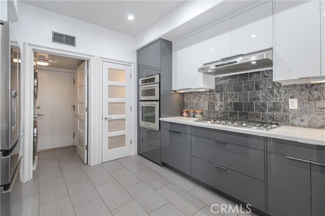 23057 Park Este, Calabasas, CA 91302