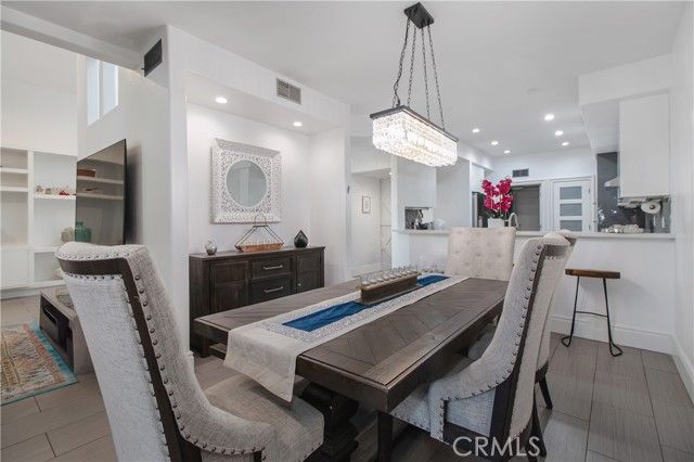 23057 Park Este, Calabasas, CA 91302