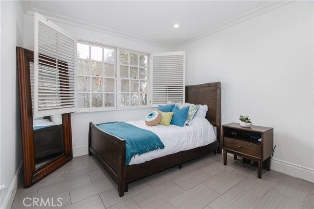 23057 Park Este, Calabasas, CA 91302