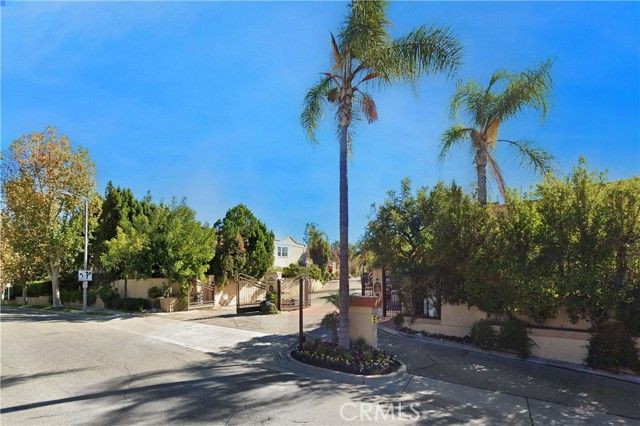 23057 Park Este, Calabasas, CA 91302
