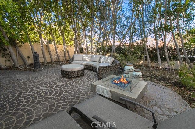 23057 Park Este, Calabasas, CA 91302