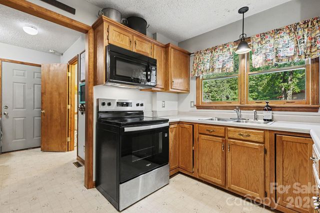 2040 Burke Road, Shelby, NC 28152