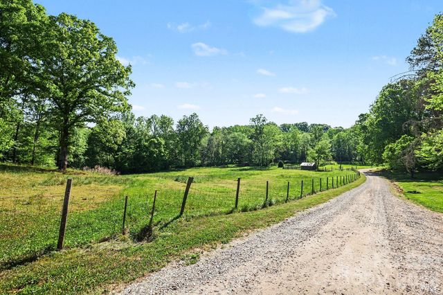 2040 Burke Road, Shelby, NC 28152