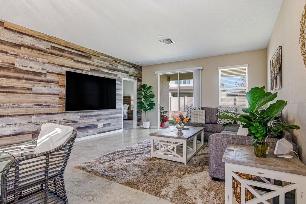 Image 11 of property listing at 18298 CORTES CREEK BOULEVARD, Spring Hill, FL 34610