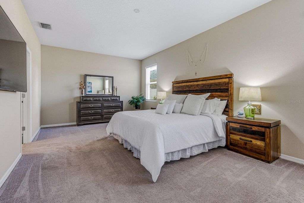 Image 15 of property listing at 18298 CORTES CREEK BOULEVARD, Spring Hill, FL 34610