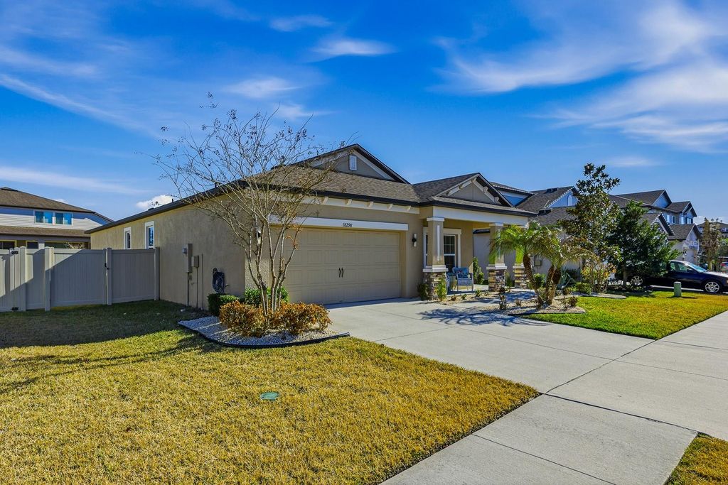 Image 28 of property listing at 18298 CORTES CREEK BOULEVARD, Spring Hill, FL 34610