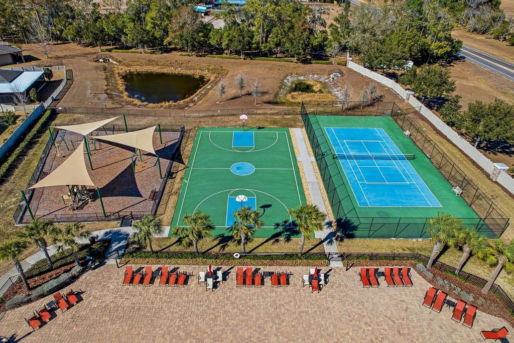 Image 35 of property listing at 18298 CORTES CREEK BOULEVARD, Spring Hill, FL 34610