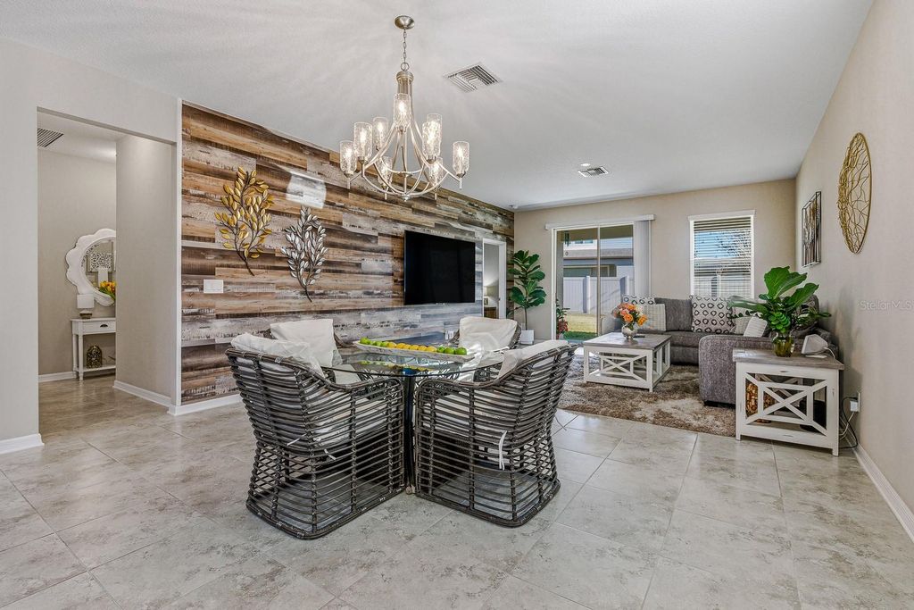 Image 10 of property listing at 18298 CORTES CREEK BOULEVARD, Spring Hill, FL 34610