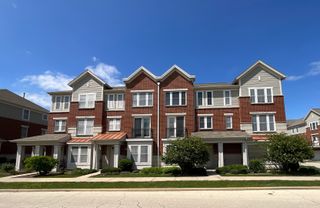 203 W Hyde Street, Arlington Heights, IL 60005