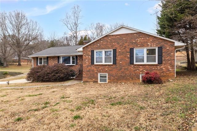 1175 Whispering Pines Drive, Kernersville, NC 27284
