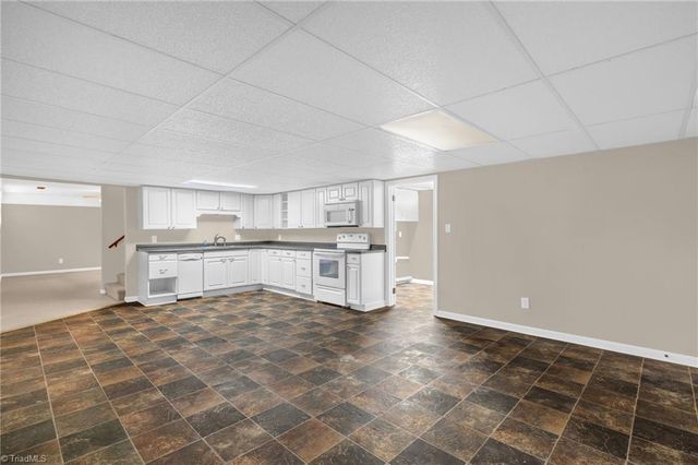 1175 Whispering Pines Drive, Kernersville, NC 27284