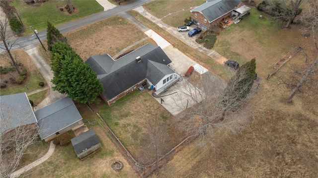 1175 Whispering Pines Drive, Kernersville, NC 27284