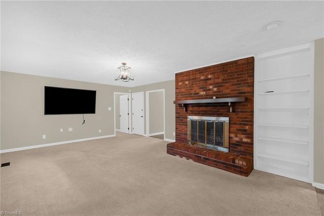 1175 Whispering Pines Drive, Kernersville, NC 27284