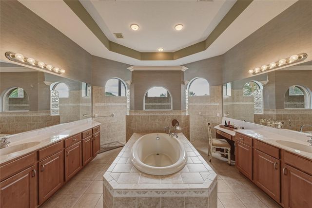 13236 LEGENDS TRAIL, Dade City, FL 33525
