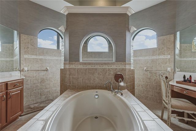 13236 LEGENDS TRAIL, Dade City, FL 33525