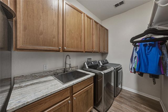 13236 LEGENDS TRAIL, Dade City, FL 33525