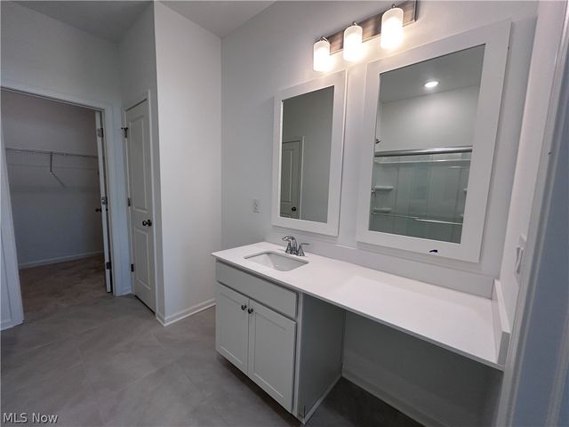 5081 Shepherds Glen, Willoughby, OH 44094