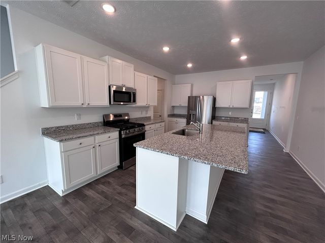 5081 Shepherds Glen, Willoughby, OH 44094