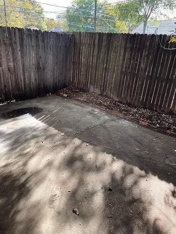 915 N Elm Street 3, Denton, TX 76201