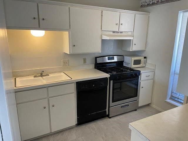 915 N Elm Street 3, Denton, TX 76201