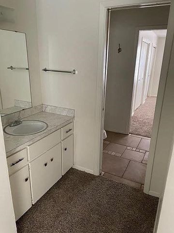 915 N Elm Street 3, Denton, TX 76201