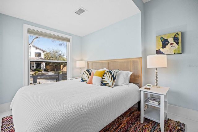 710 32ND AVENUE N, St Petersburg, FL 33704