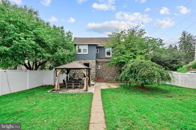 300 E TOWNSHIP LINE RD, Havertown, PA 19083