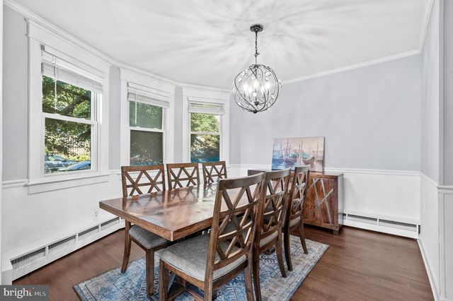 300 E TOWNSHIP LINE RD, Havertown, PA 19083