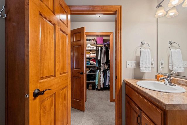 3816 SHORE CREST LANE, Green Bay, WI 54311