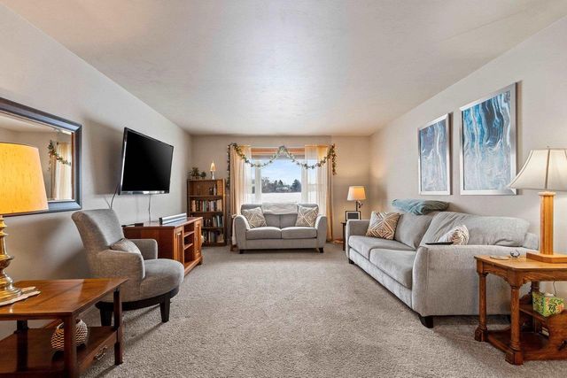 3816 SHORE CREST LANE, Green Bay, WI 54311