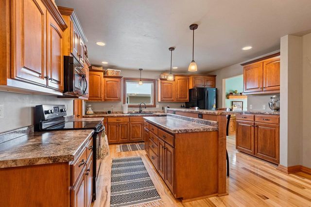 3816 SHORE CREST LANE, Green Bay, WI 54311