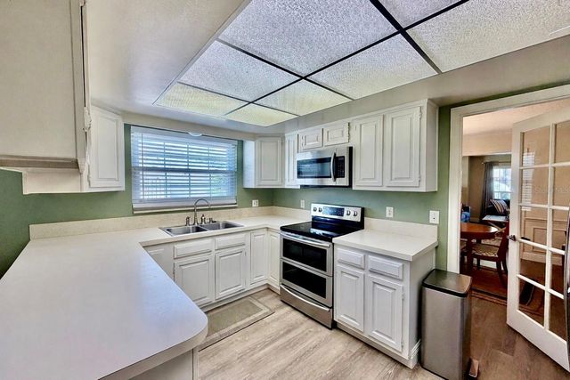 320 WHITE OAK CIRCLE, Maitland, FL 32751