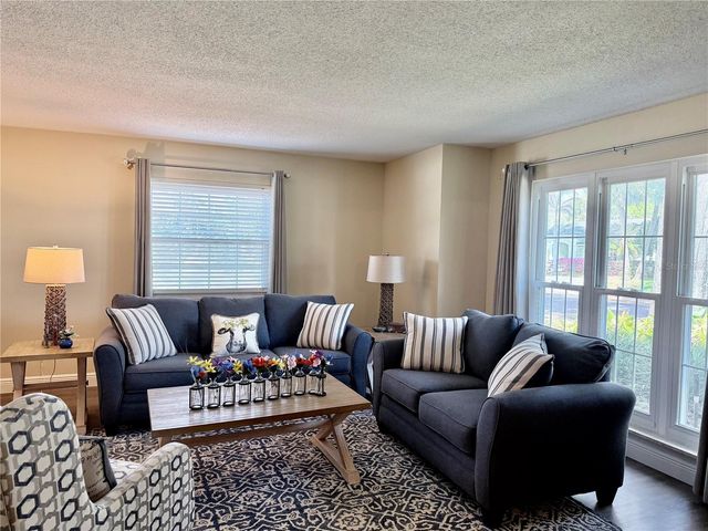 320 WHITE OAK CIRCLE, Maitland, FL 32751