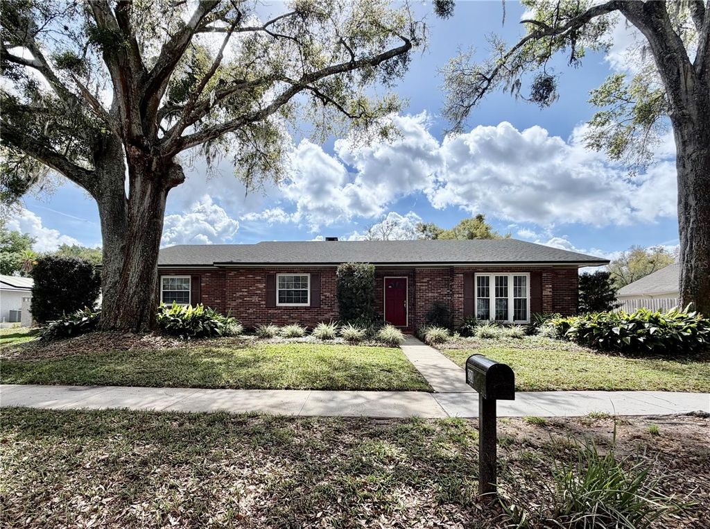 320 WHITE OAK CIRCLE, Maitland, FL 32751