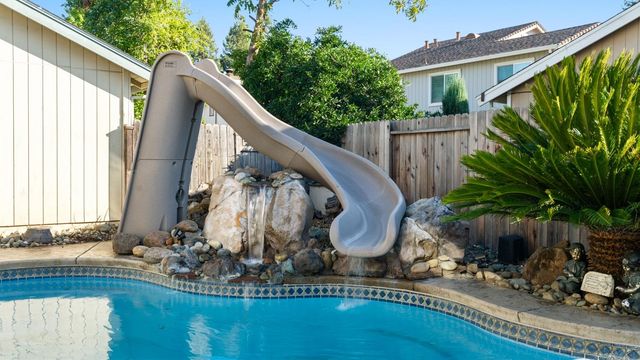 2312 Mills Ranch Way, Rancho Cordova, CA 95670